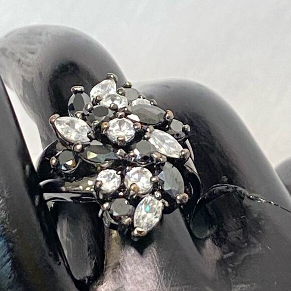 Gun Metal Ring With Balck Clear Round And Marquise Bouquet of Stones - Picture 2 of 10